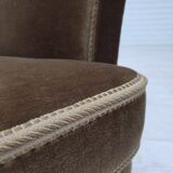 Canapé 3 places danois des années 1960, revêtement en velours vert olive, bois de hêtre.