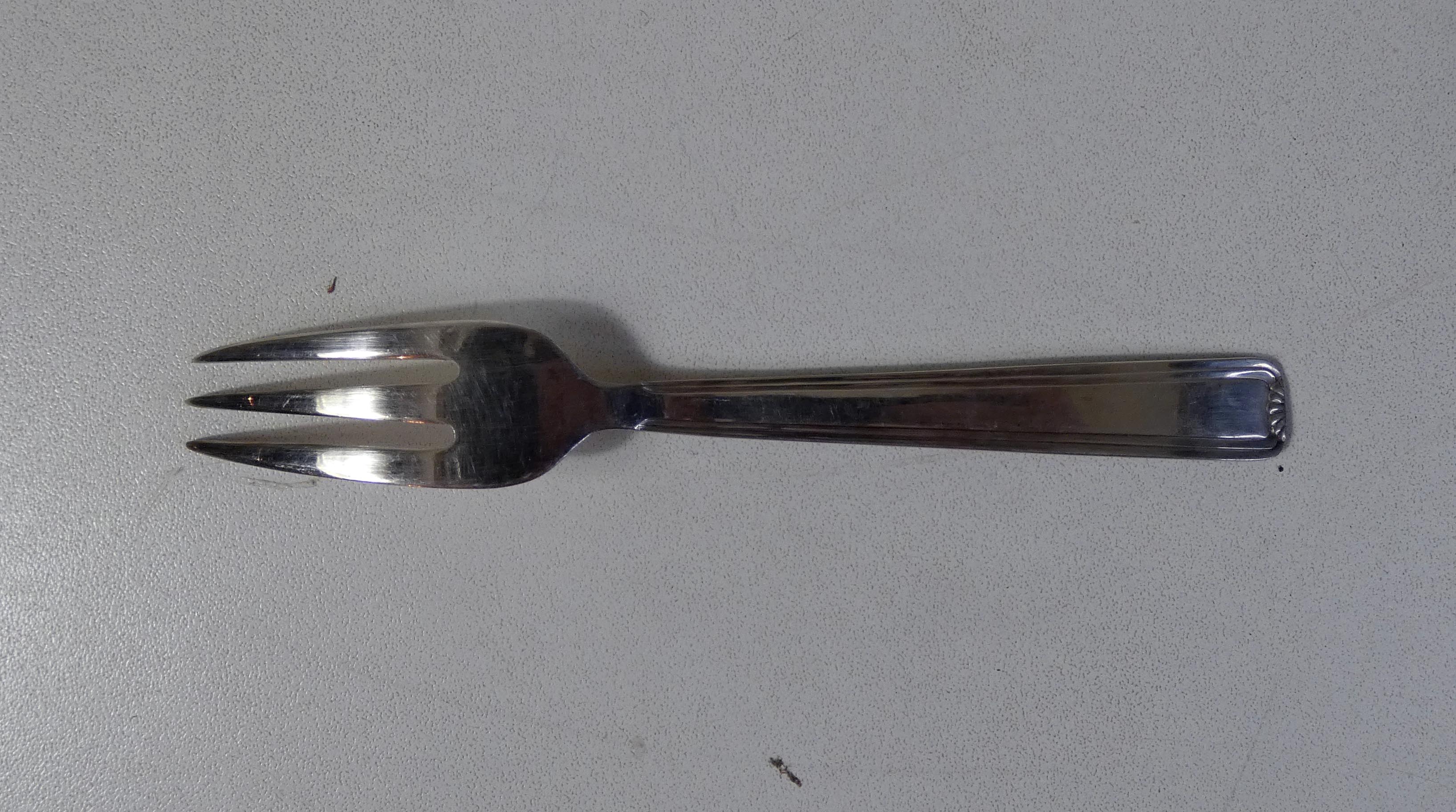 Old box 12 dessert forks in silver metal