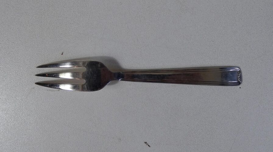 Ancien coffret 12 fourchettes à dessert en métal argenté