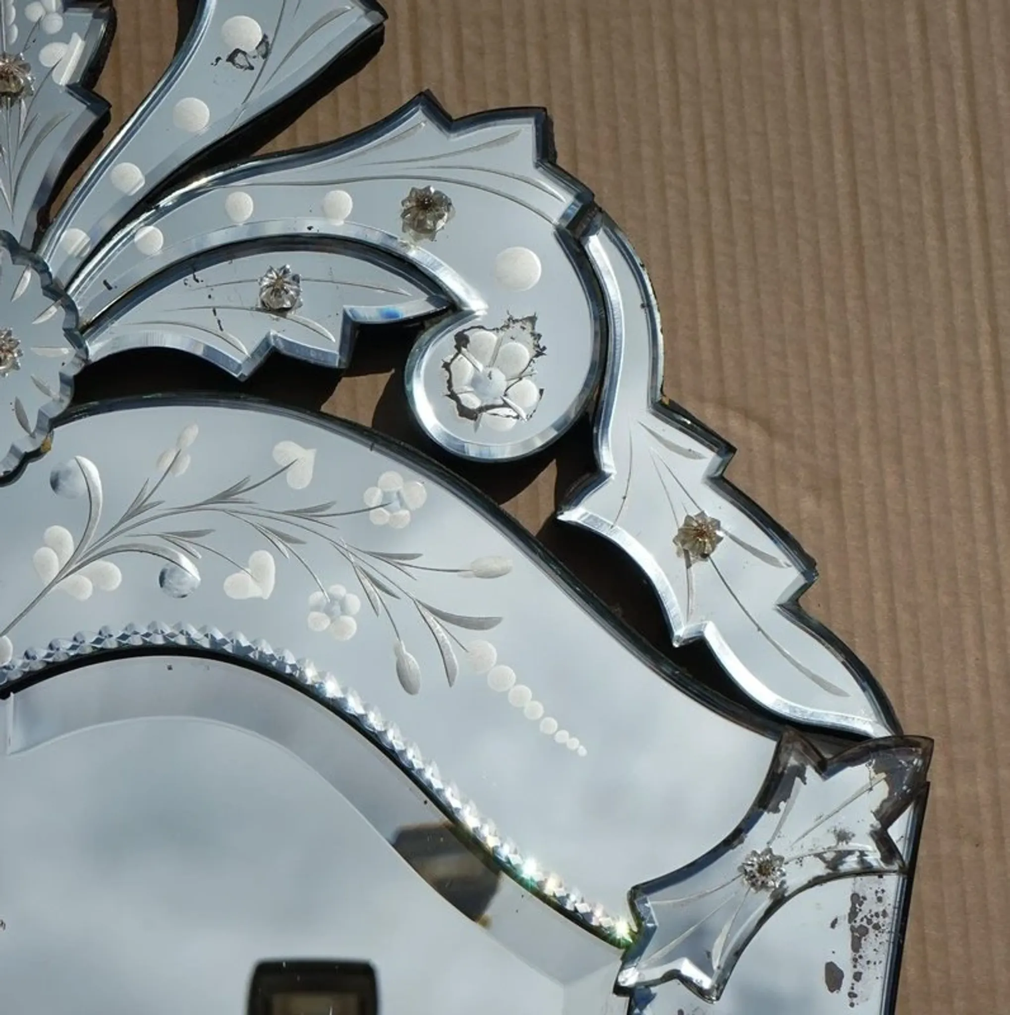 Antique Venetian Heart-Shaped Wall Mirror in Printed Glass, Italy, 1910s