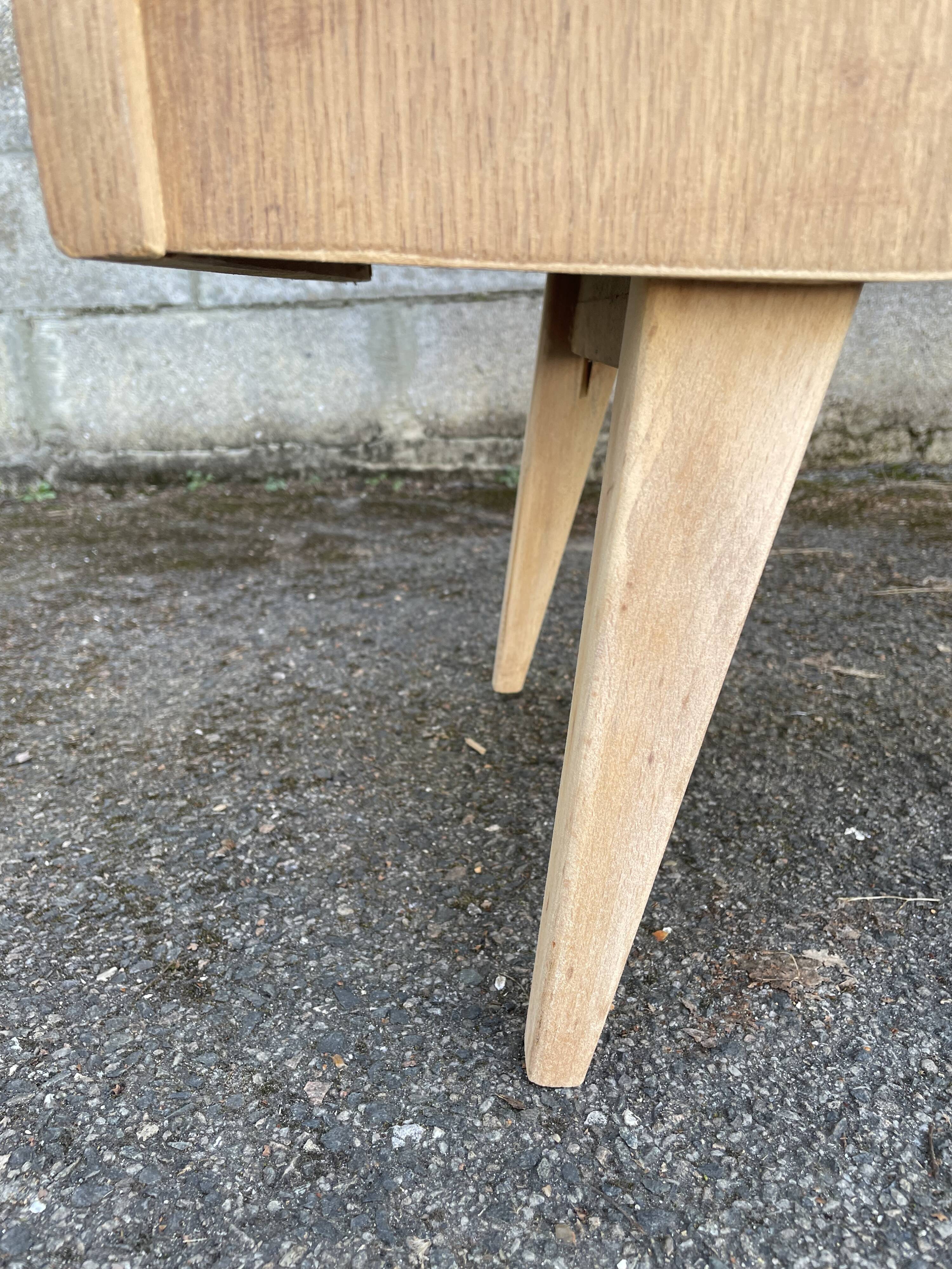 Commode vintage années 1950, pieds compas
