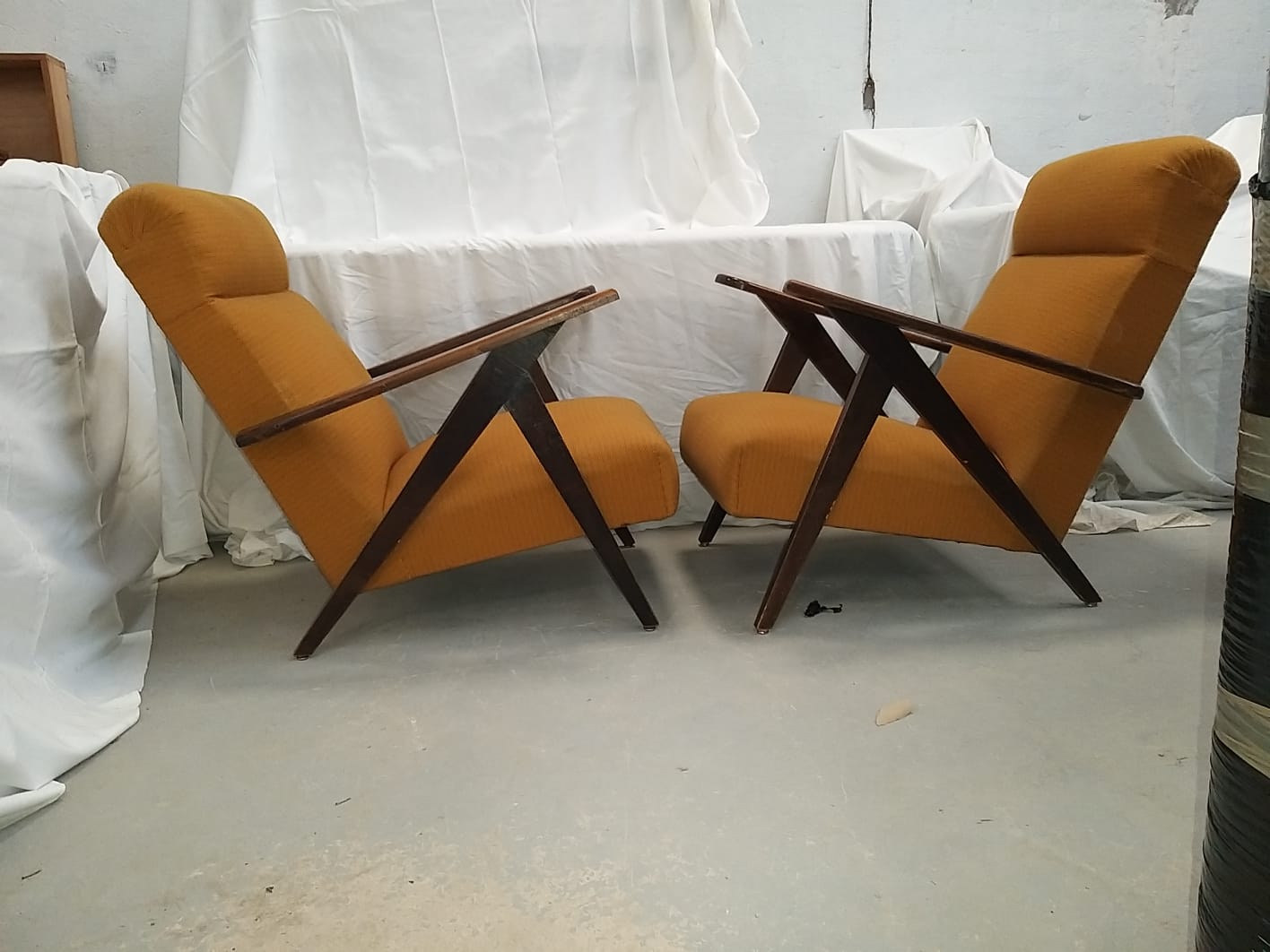 Pair of Scandinavian armchair compass feet 50s