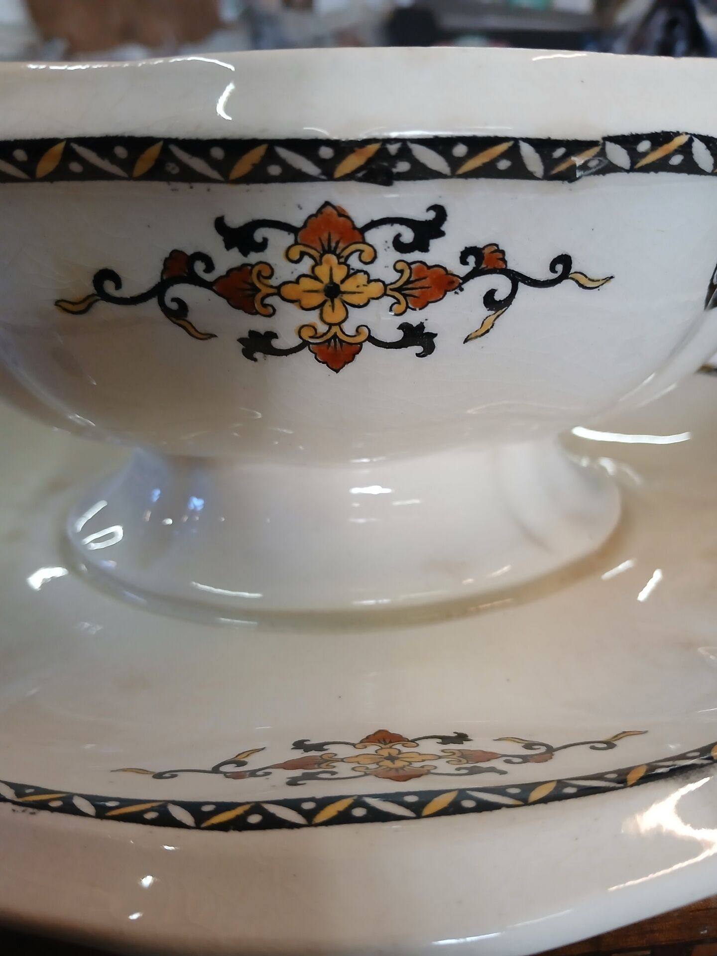 Saucière ancienne de Gien 