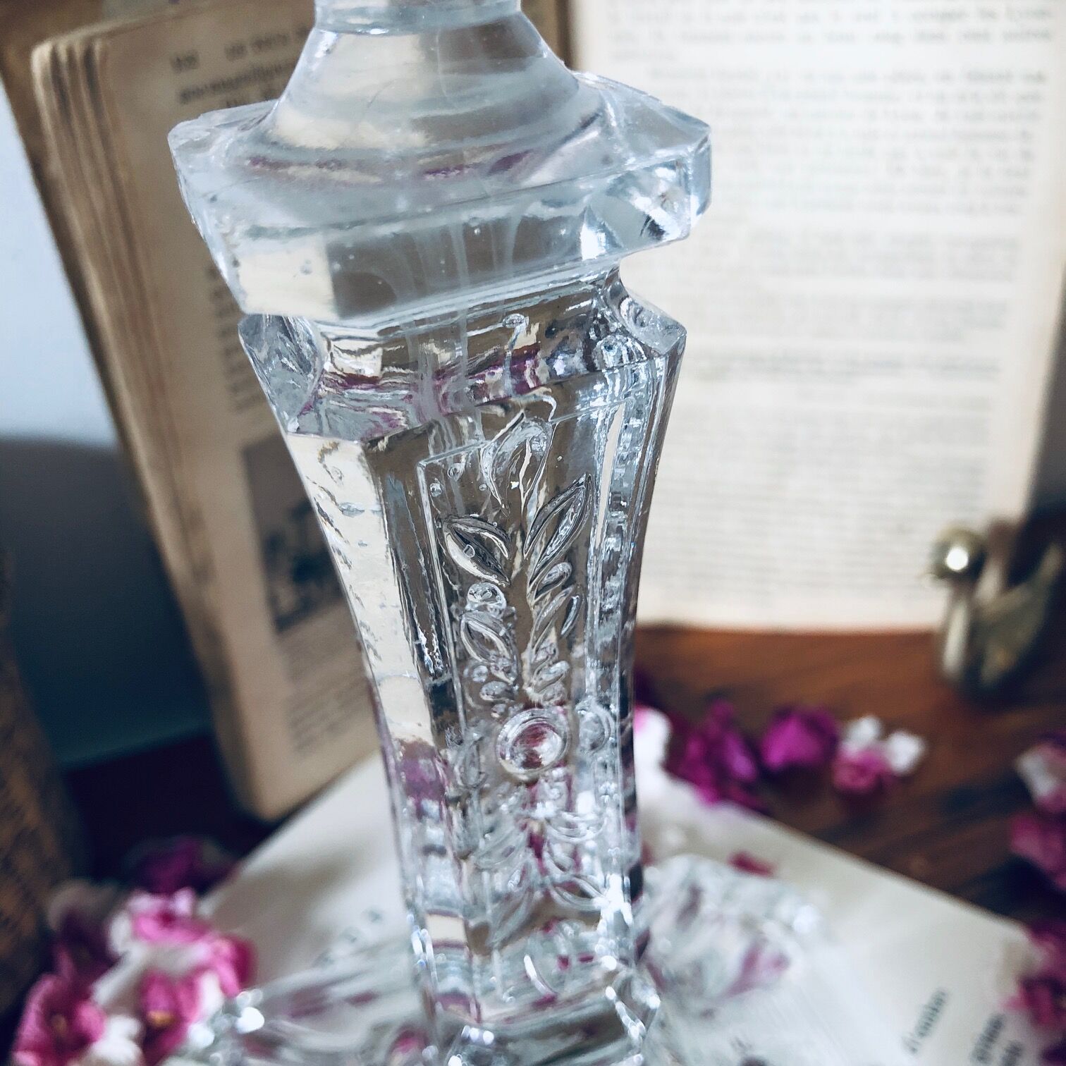glass candlestick "The lion and the rose"