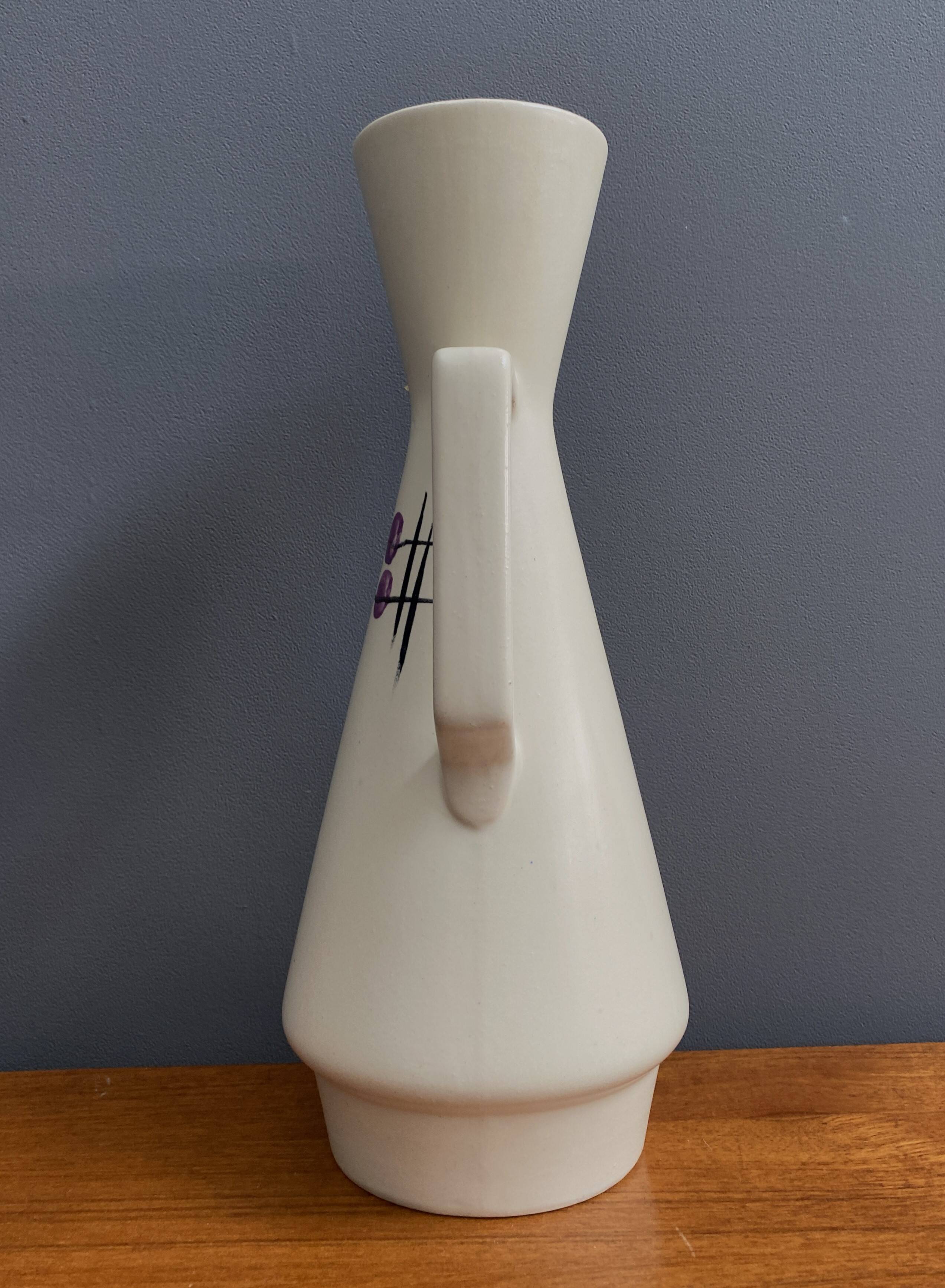 1960s West Germany vase by Bay model 272-35 WGP
