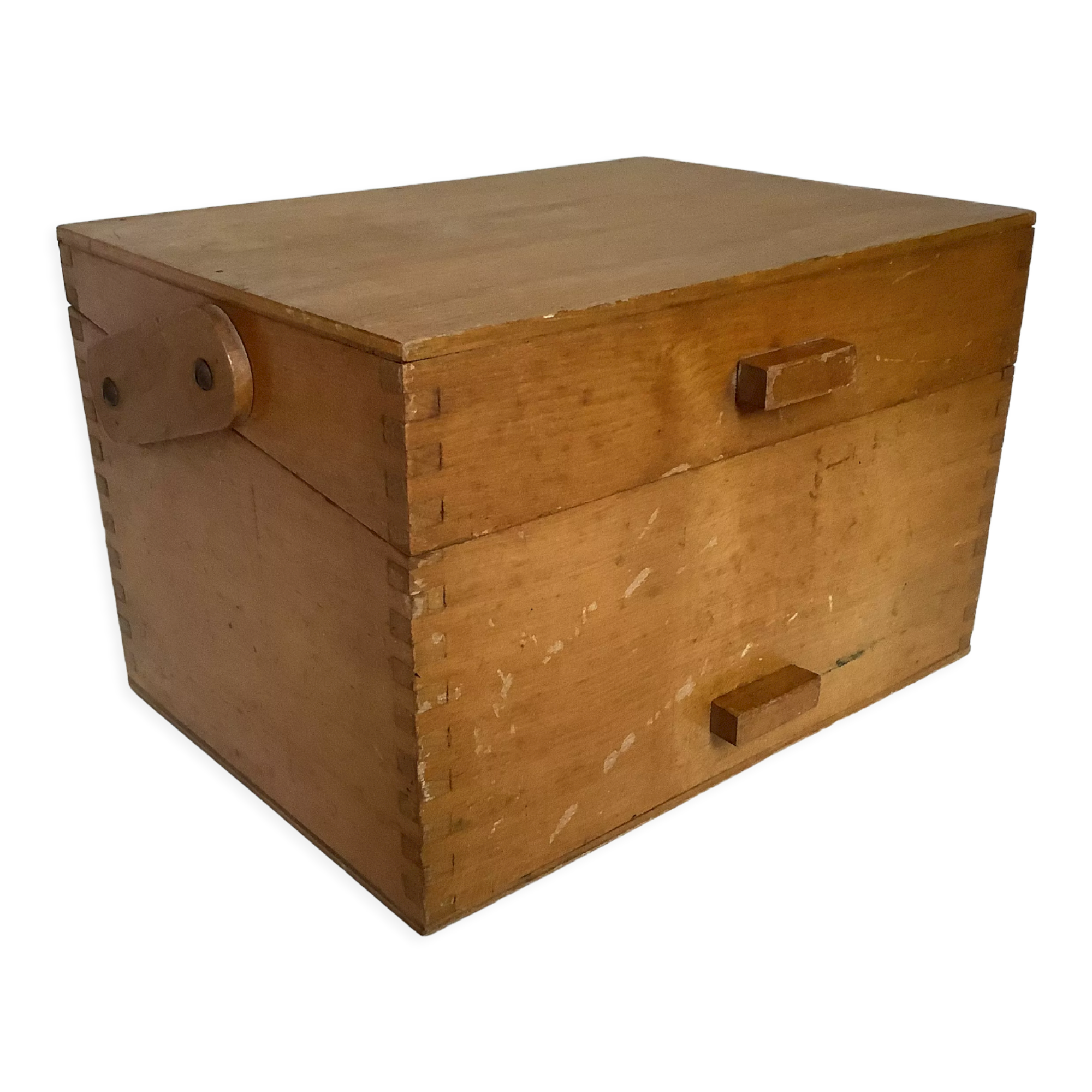 Wooden storage box dovetail mounting