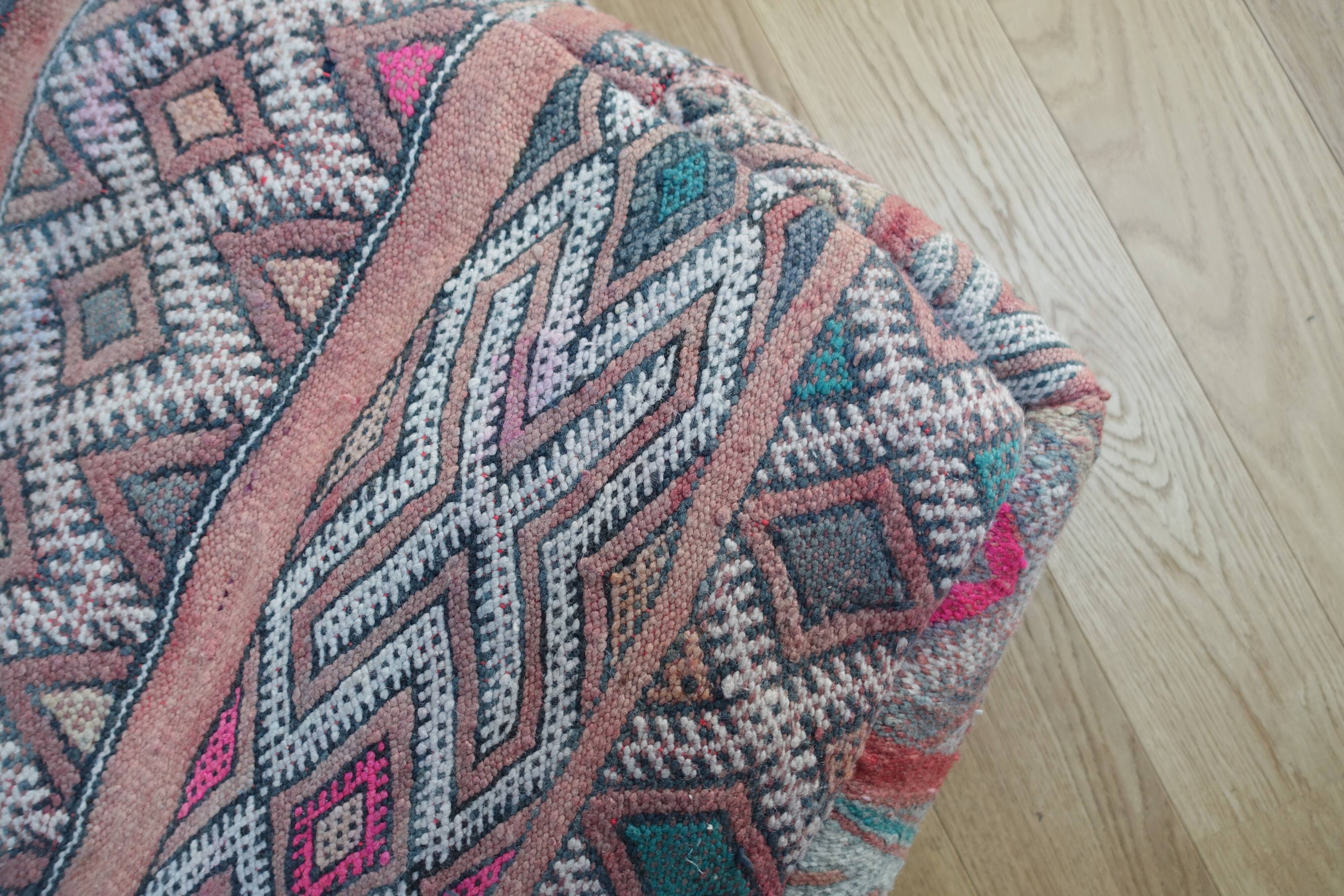 Vintage beni ouarain pouf