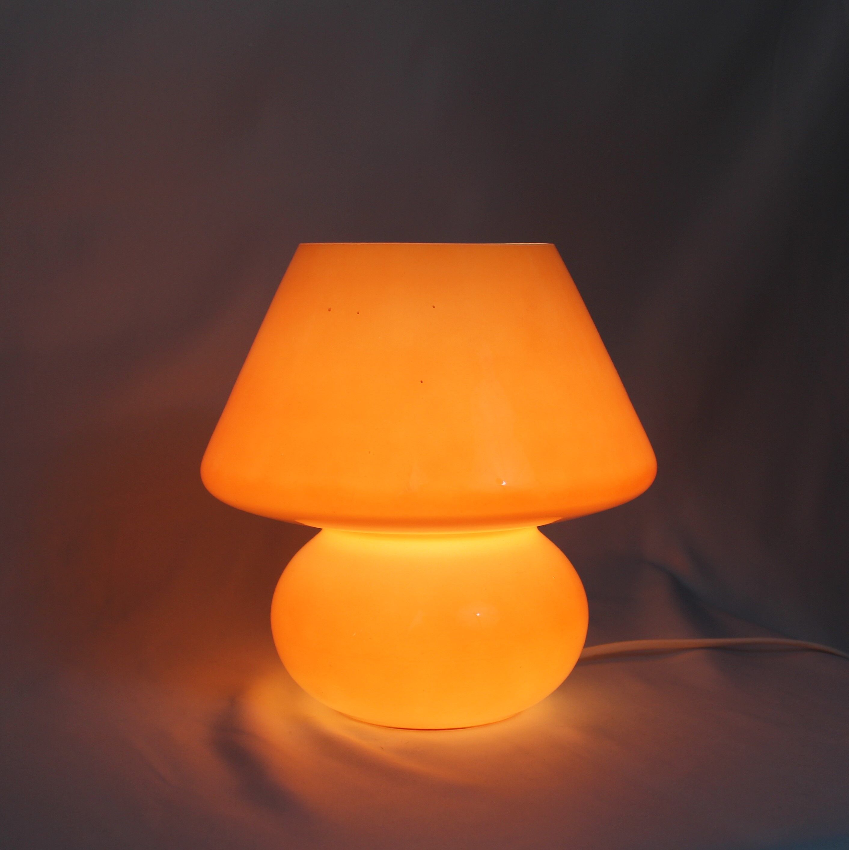 Mushroom lamp