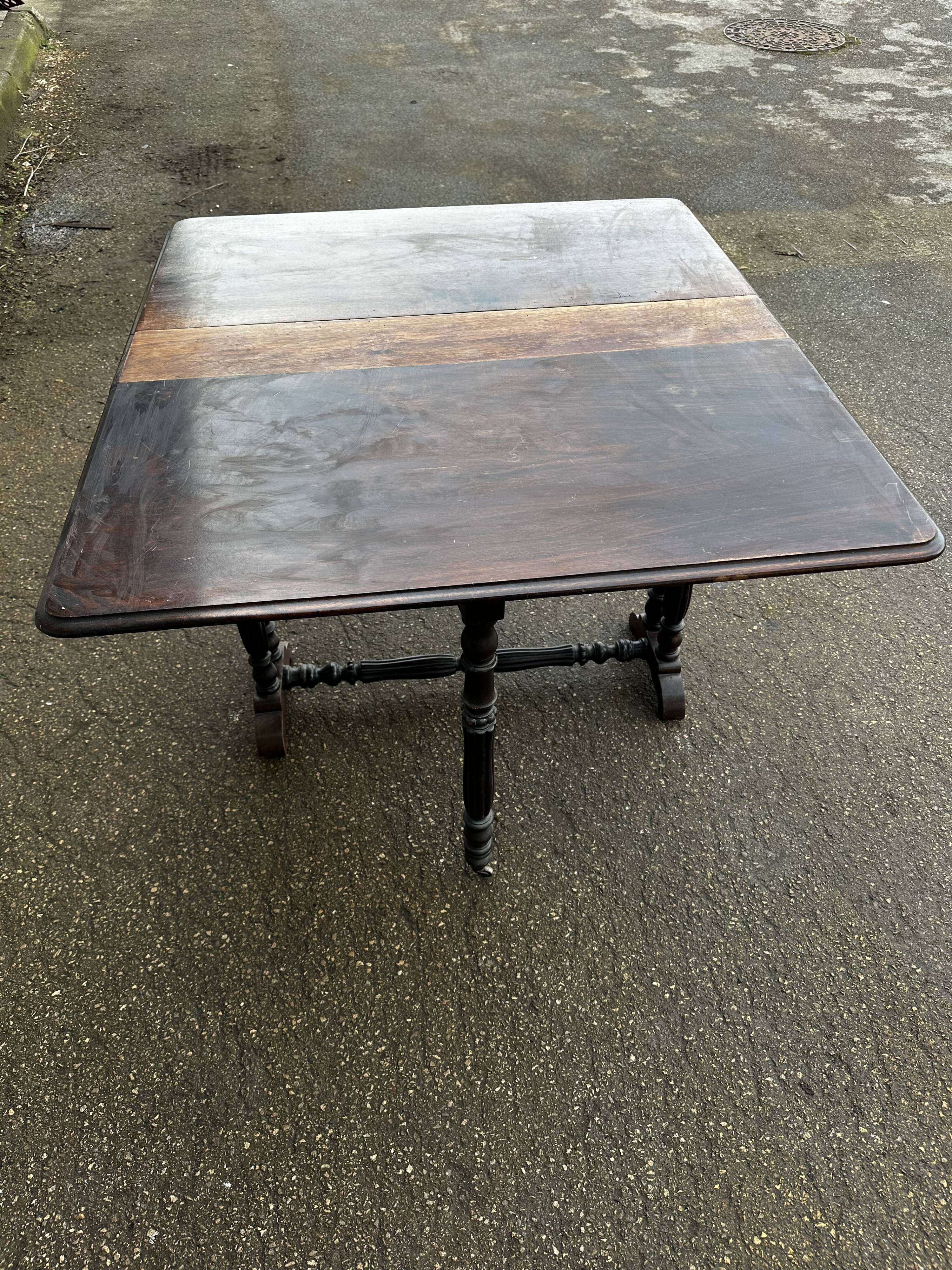 Victorian Mahogany Gate-Leg (folding) Table