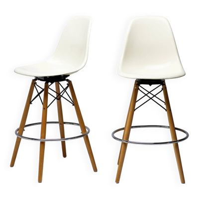 Ensemble de deux tabourets de bar Herman Miller Mid Century Modern Charles Eames ''PSW''.