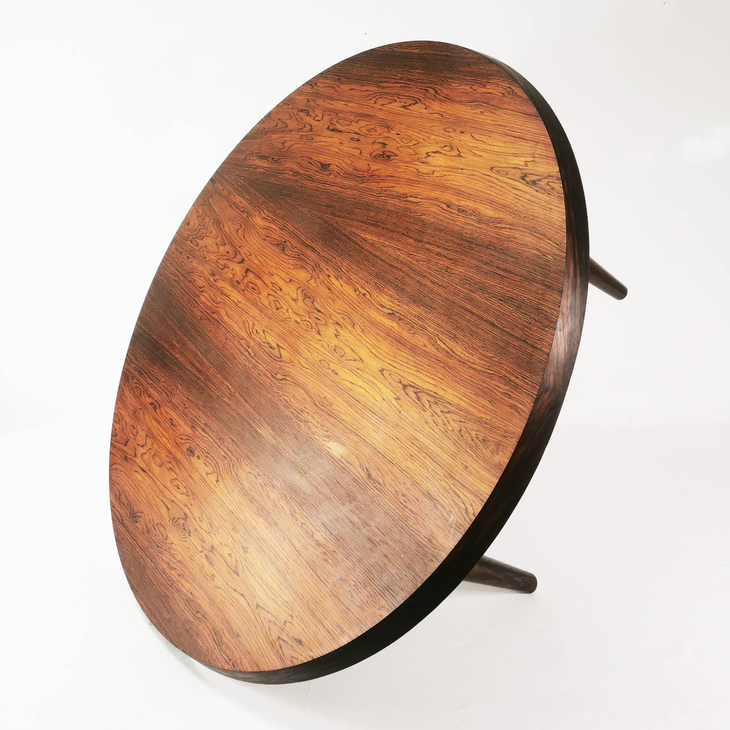 Round mid-century rosewood coffee table, Silkeborg, Denmark, 1960s.