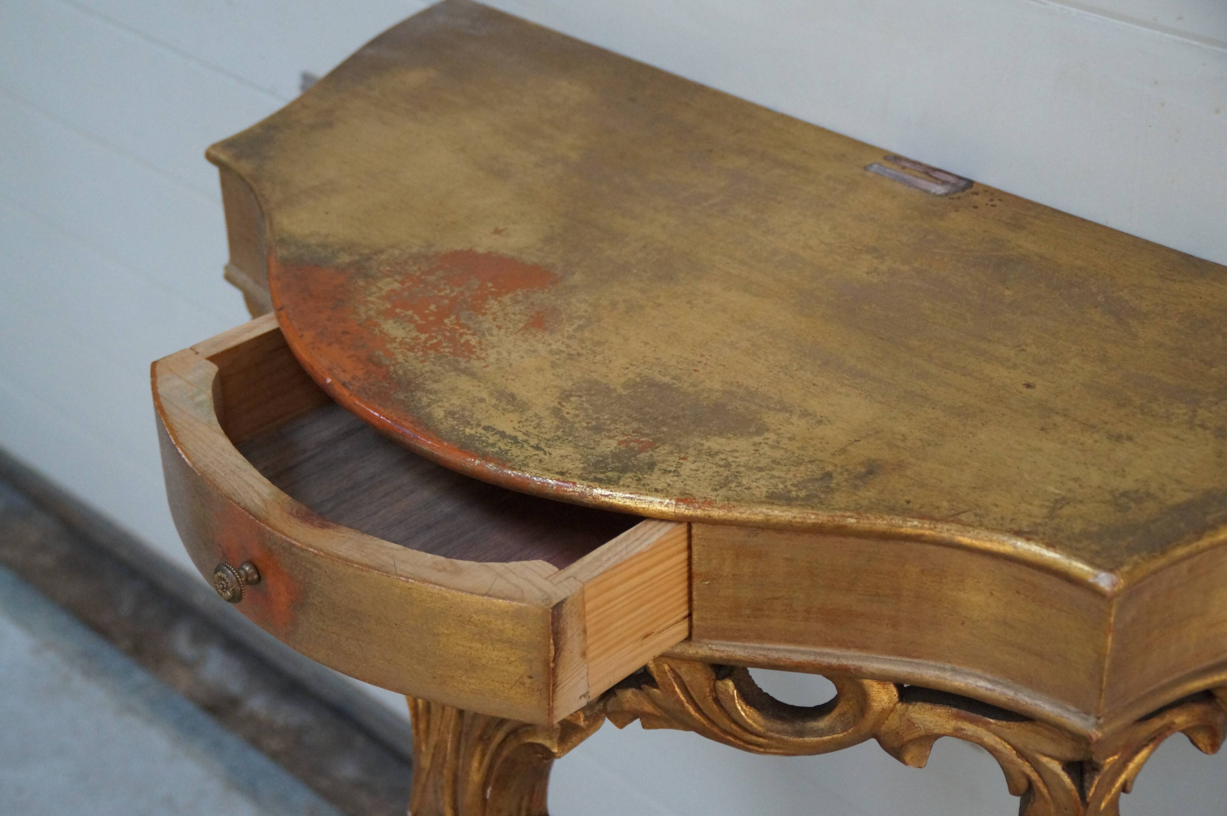 Console applique de style Louis XV