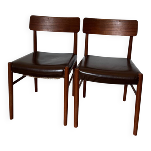 Deux chaises en cuir - teck