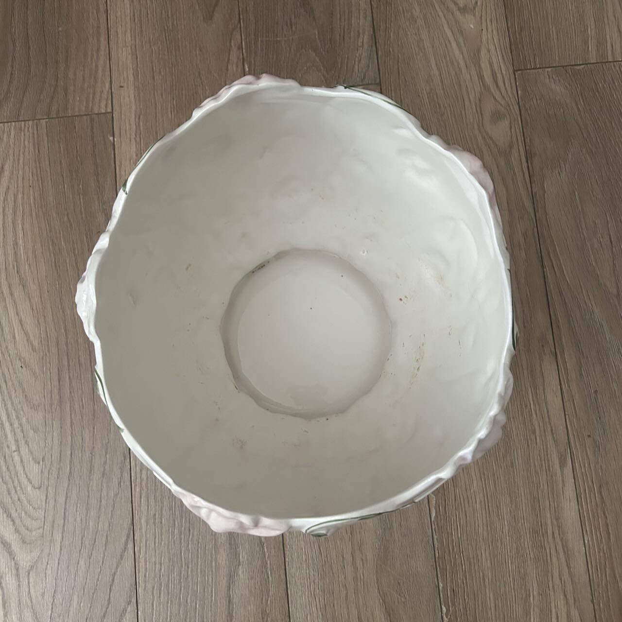 Antique cache-pot, slipware decoration.