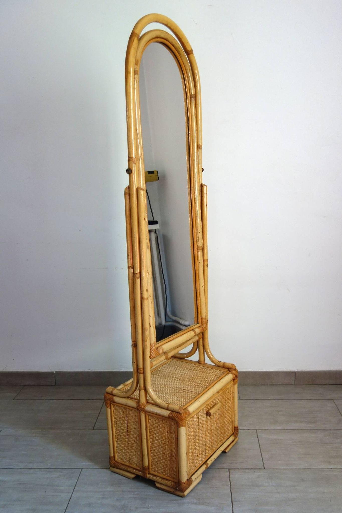 Miroir psyché osier tressé et bambou, années 70/80