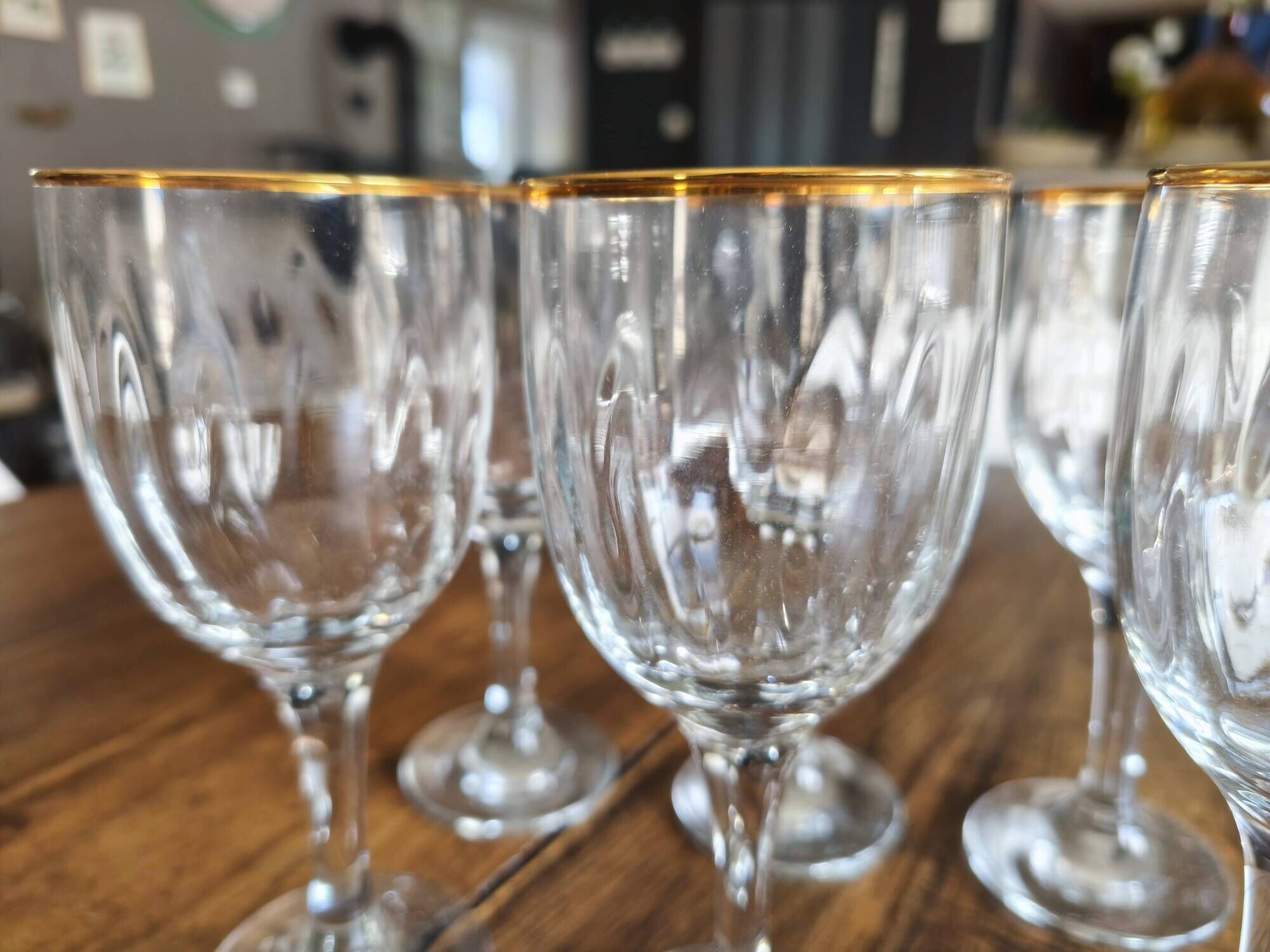 Set of 6 vintage red wine glasses with scrolled drinking rim and gold rim