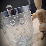 Bucket ice cubes glass