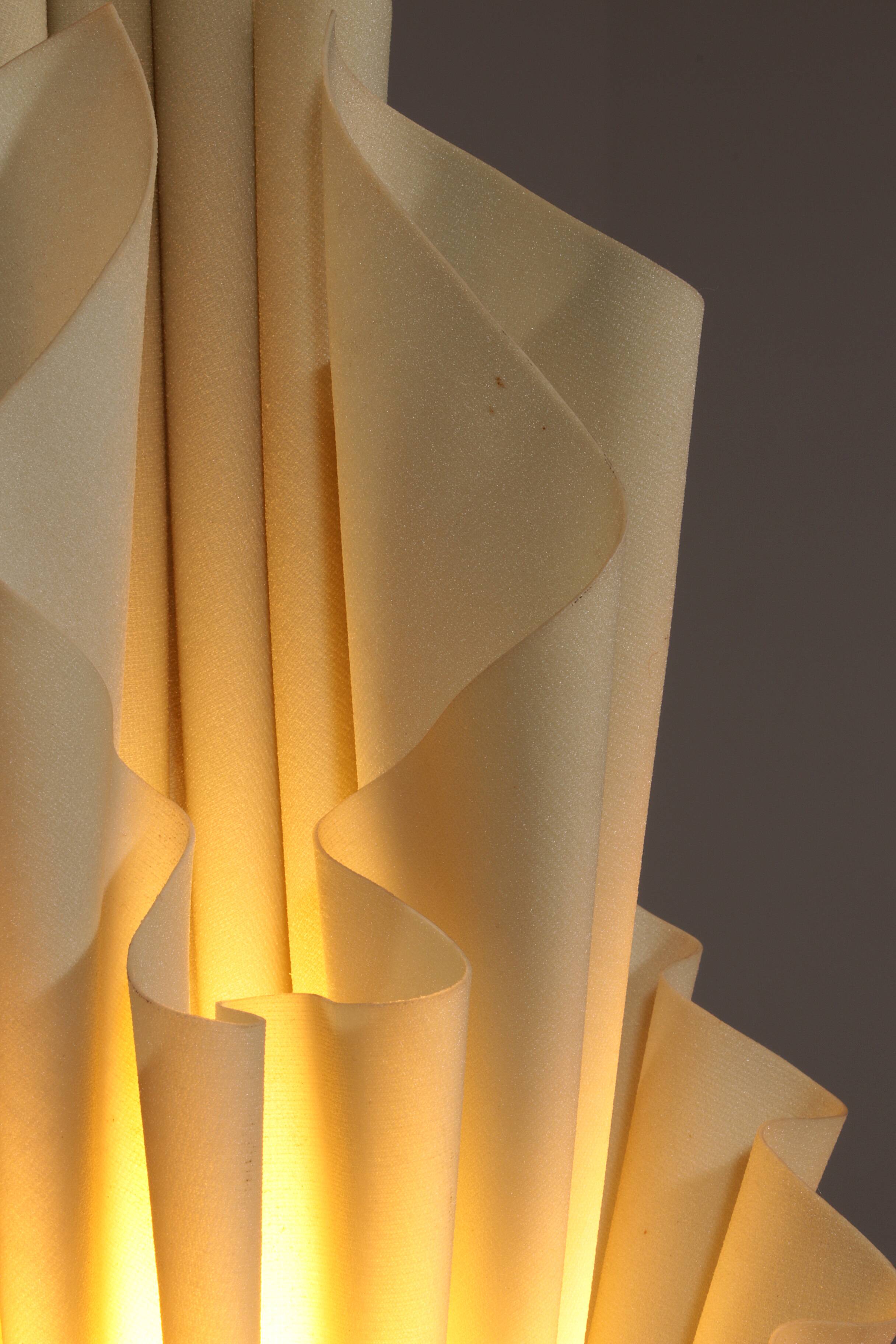 Georgia Jacob "Corolle" Table Lamp – Sculptural Light Art, France 1970s