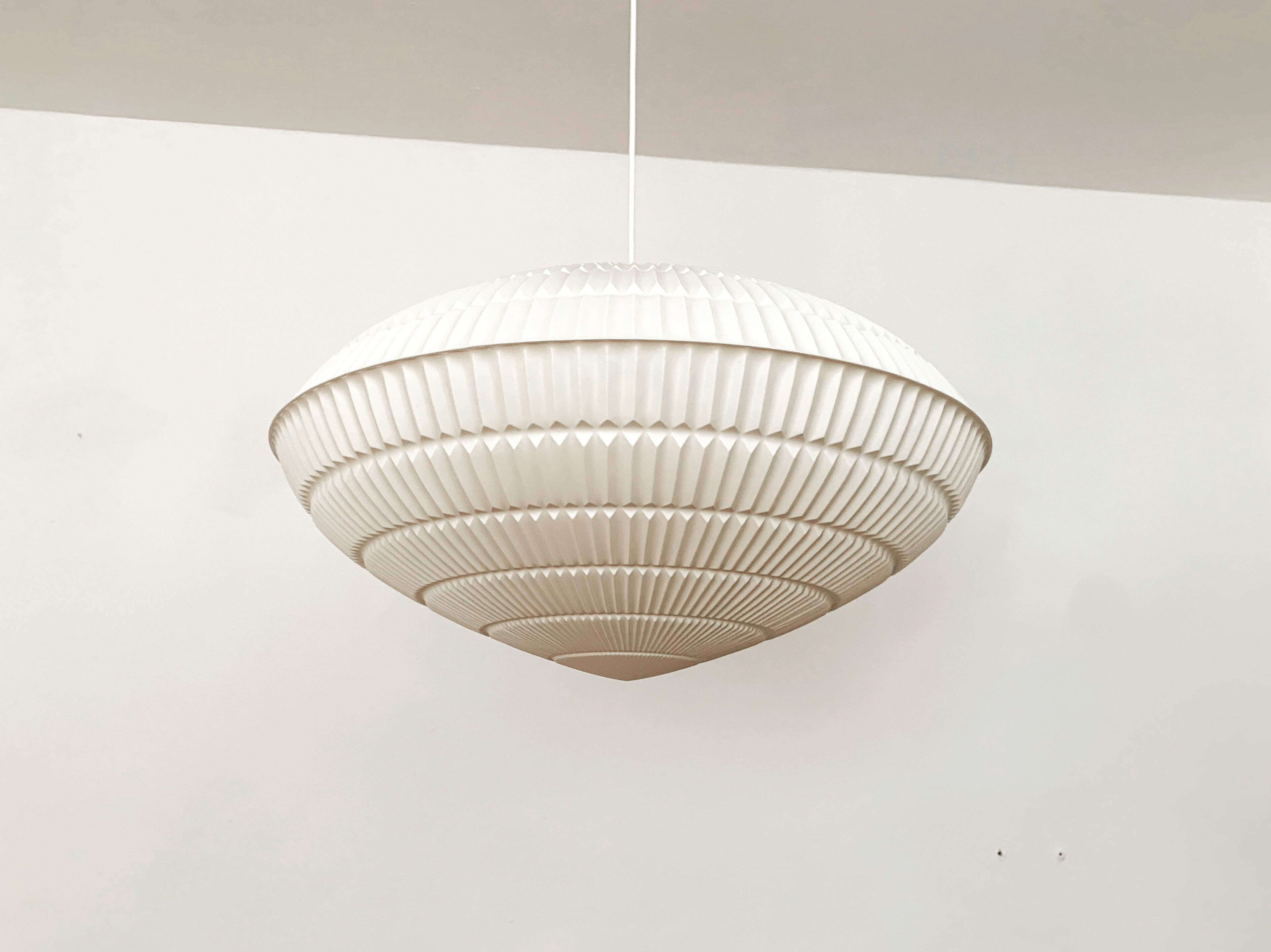 Suspension Origami par Aloys Gangkofner pour Erco 1960