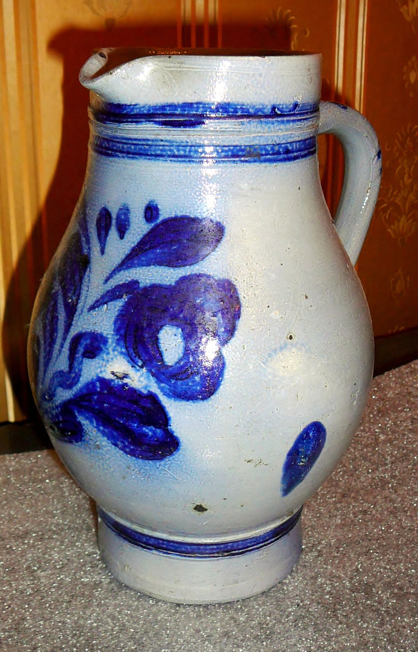 Pitcher old sandstone of Betschdorf