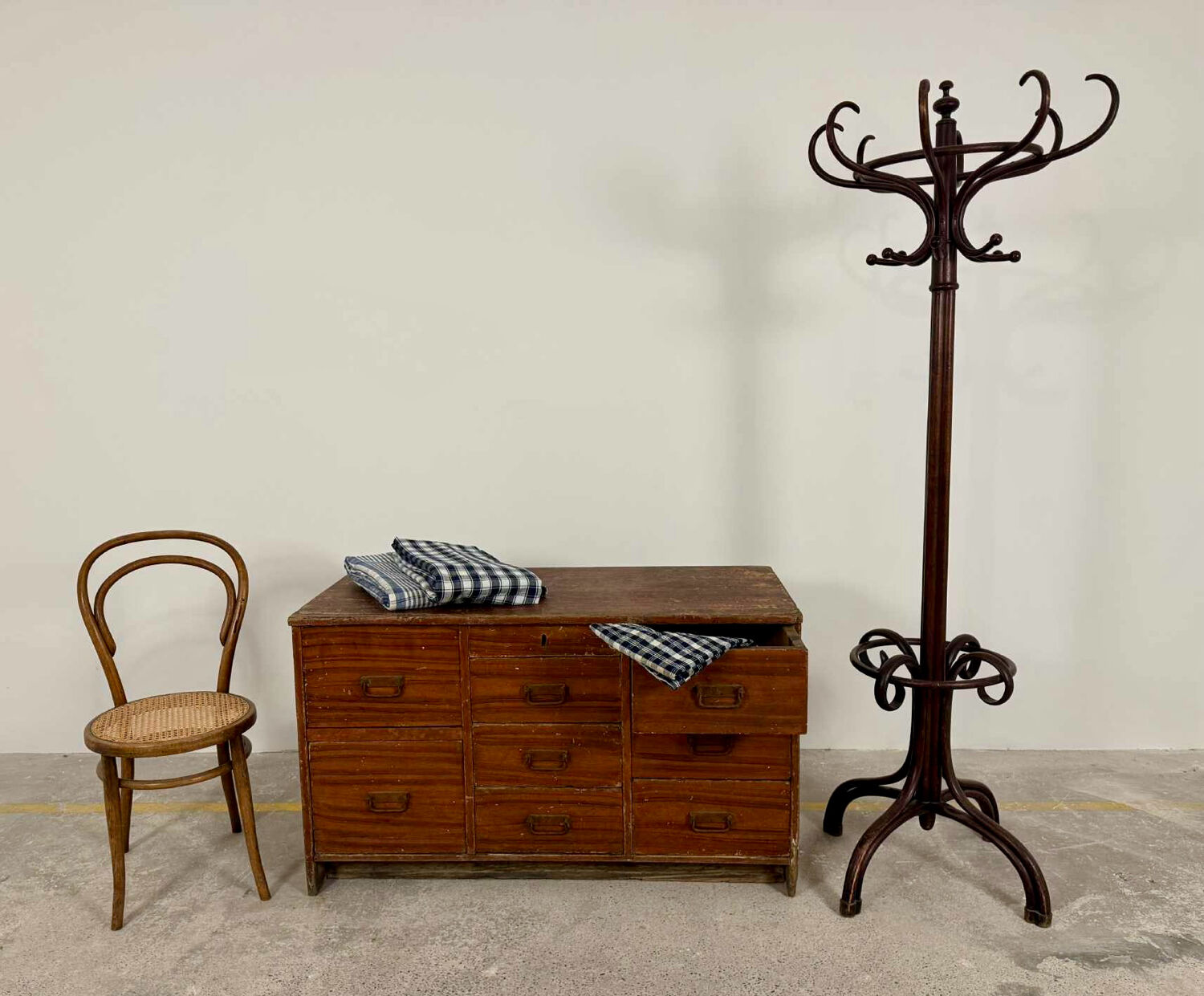 Commercial workbench with 9 drawers