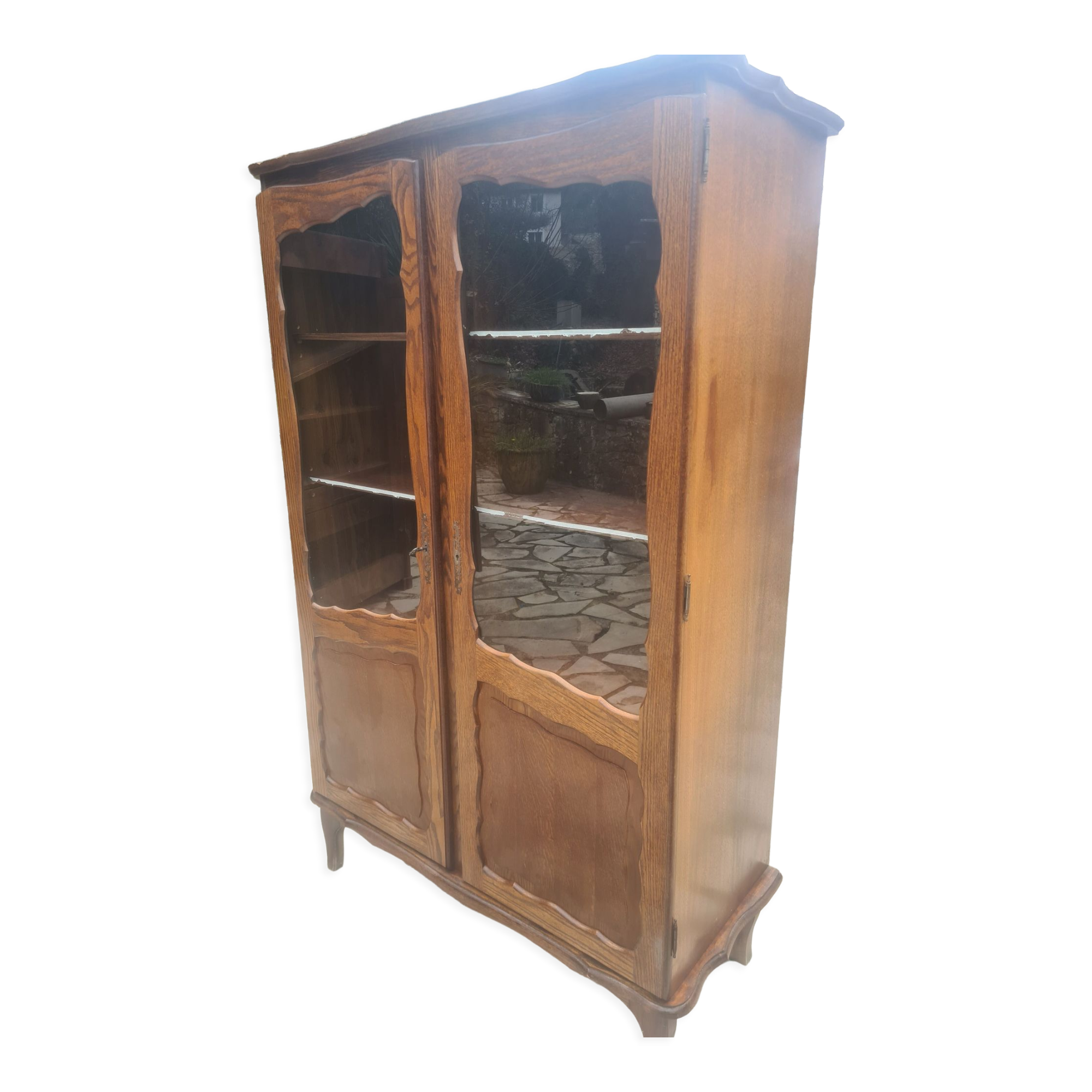 Armoire avec portes vitrées