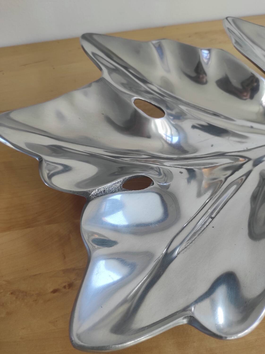 Large fruit bowl, centrepiece.