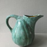 Pitcher in dabbling, squash shape