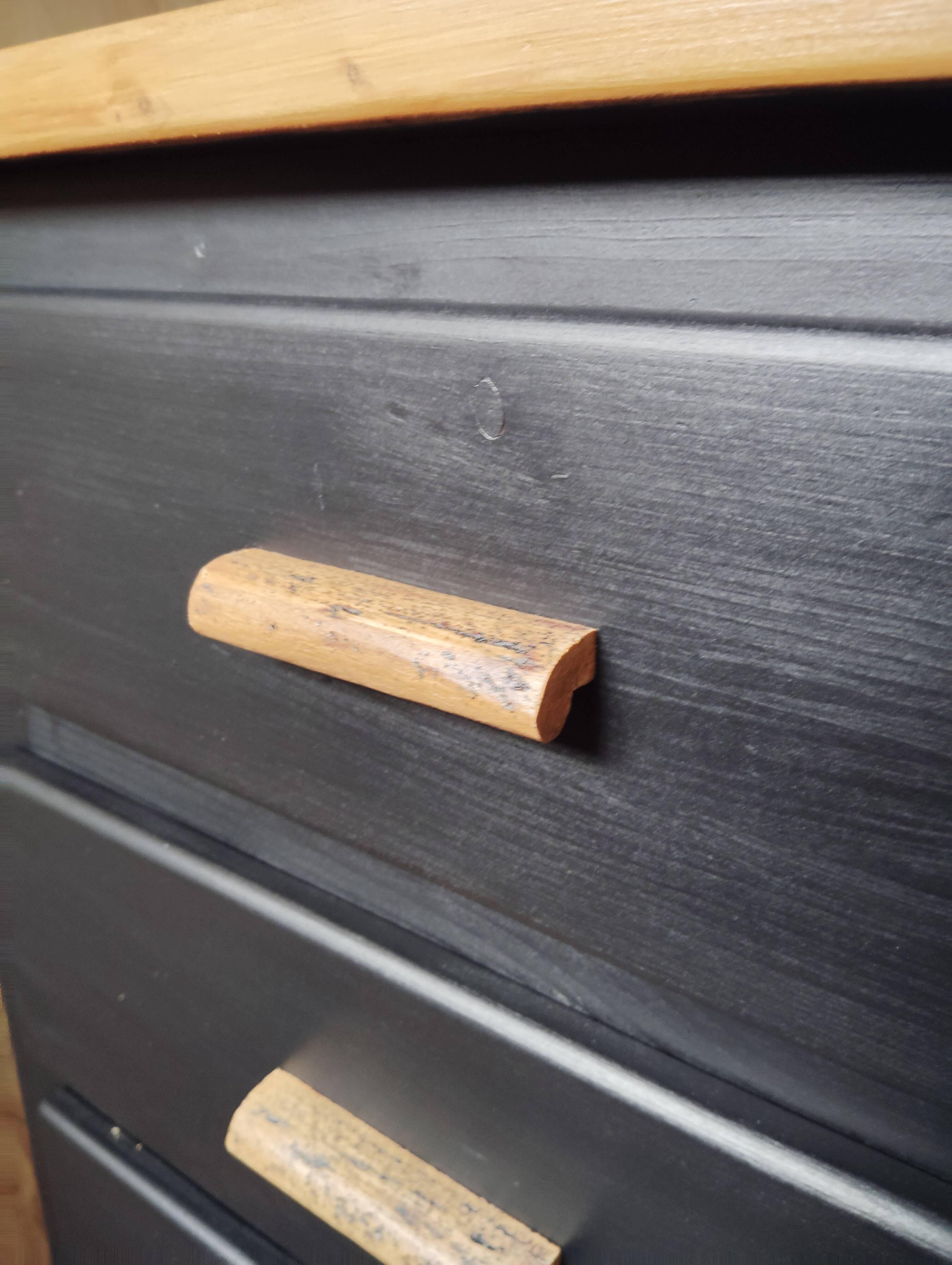 5-drawer chest of drawers with compass feet