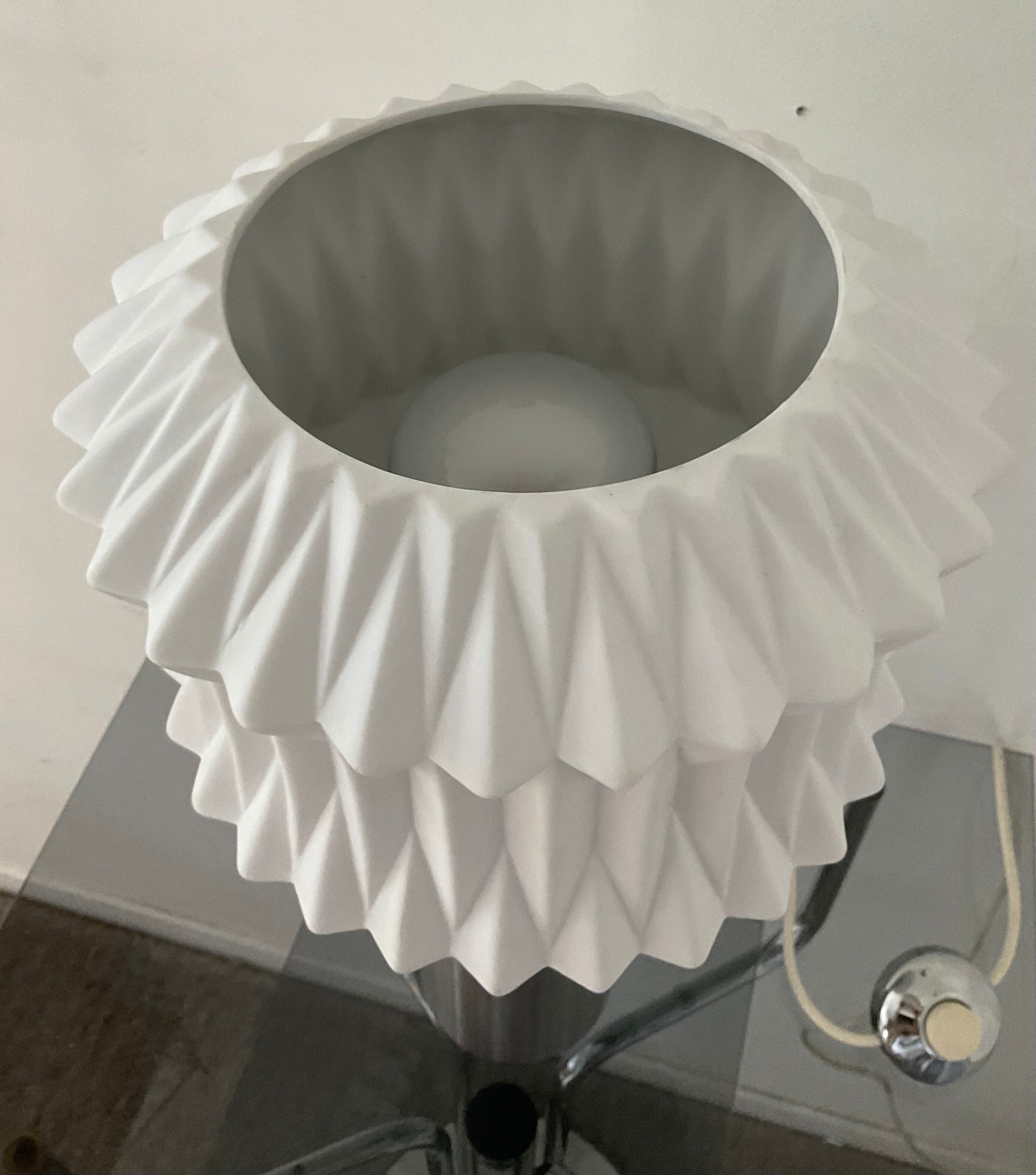Vintage lamp 70s porcelain and chrome foot