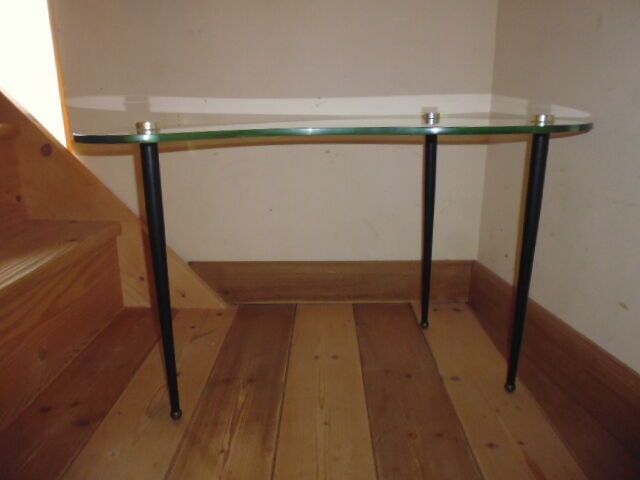 Glass tripod side table