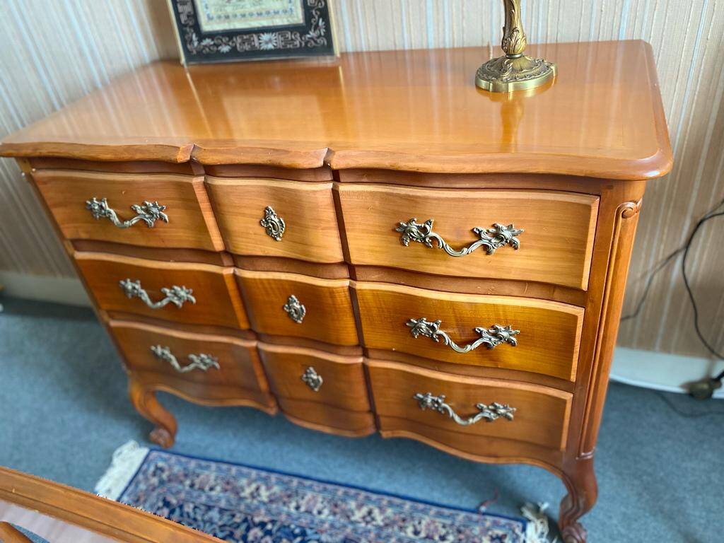 Louis XV style mid-century chest of drawers