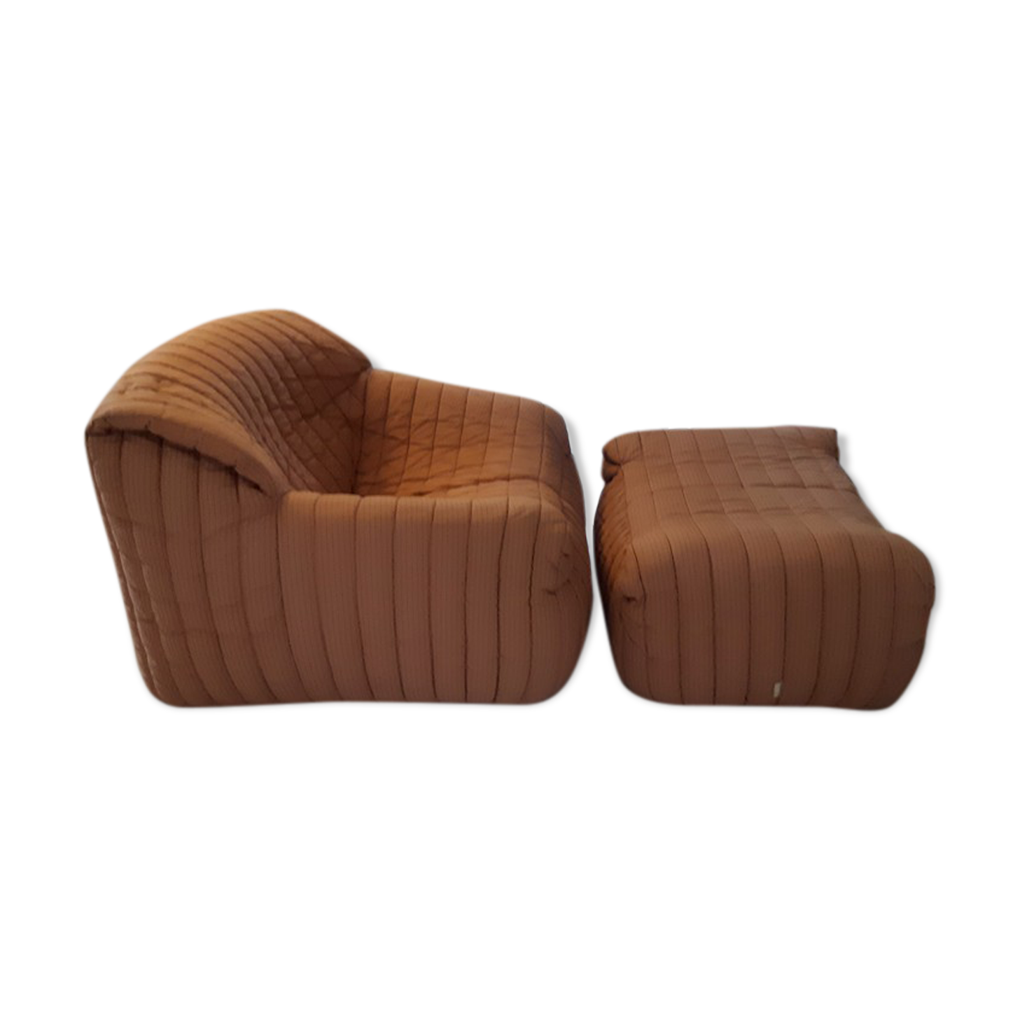 Sandra model heater designed by Annie Hieronimus, Cinna edition 70