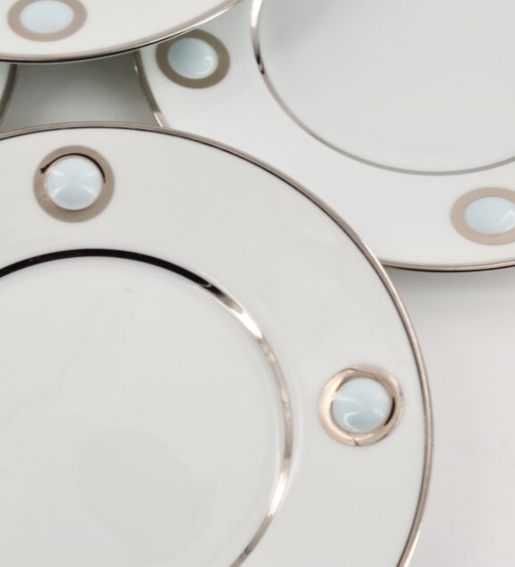 Suite of 6 limoges porcelain dessert plates
