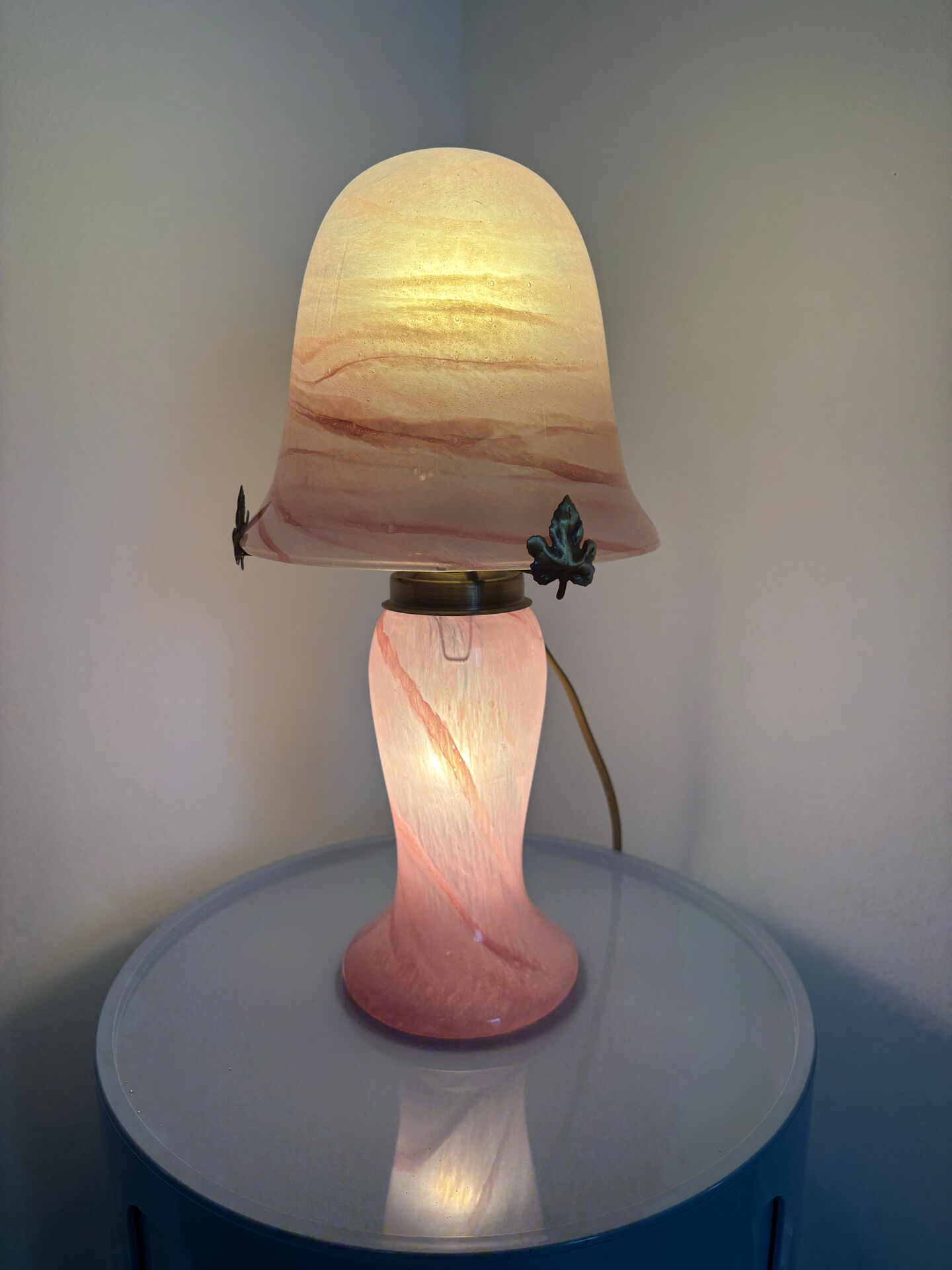 Vintage pink glass table lamp – Mushroom shade and base in