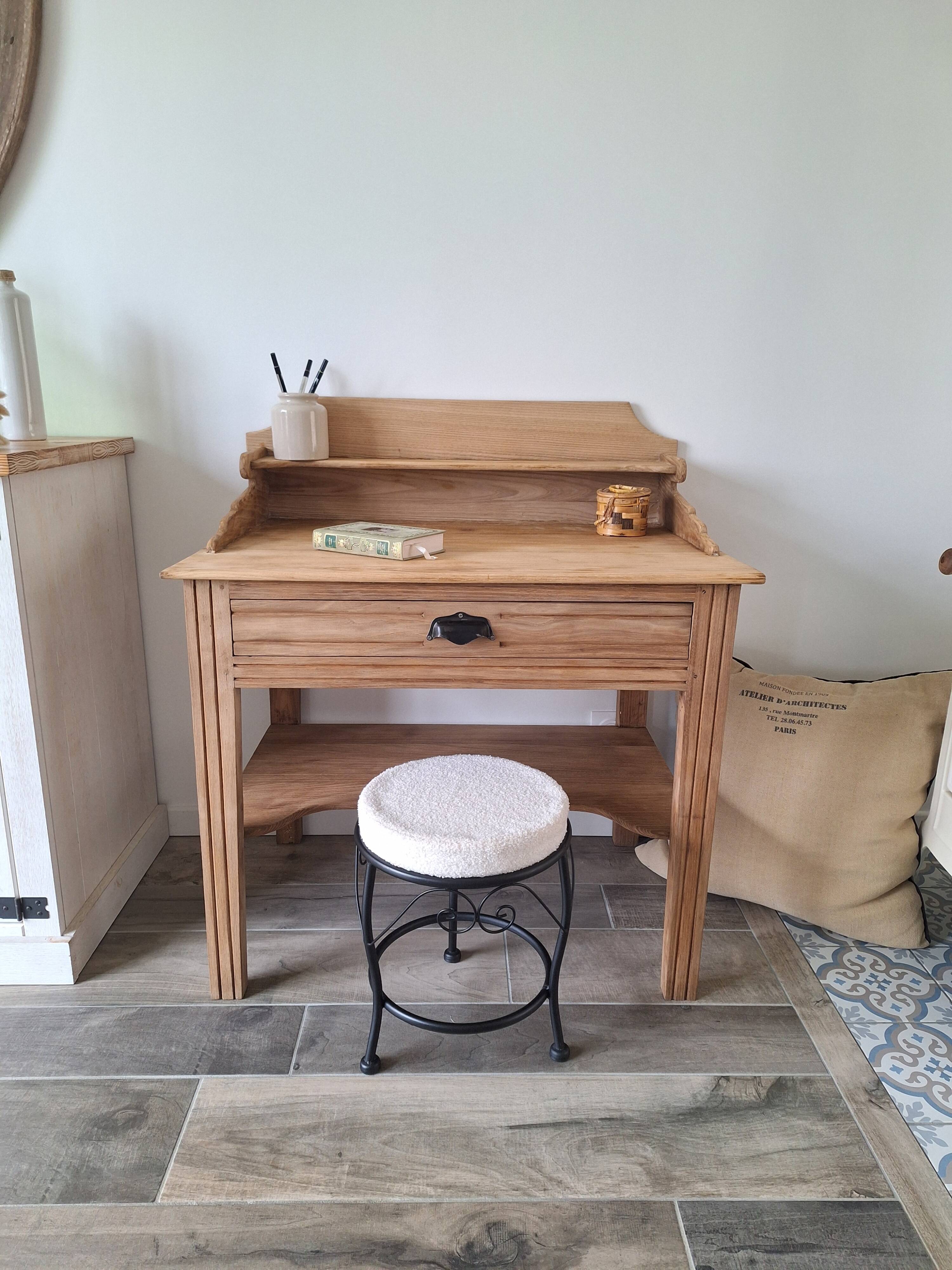 Desk / Dressing table in solid elm from the early 20th century.