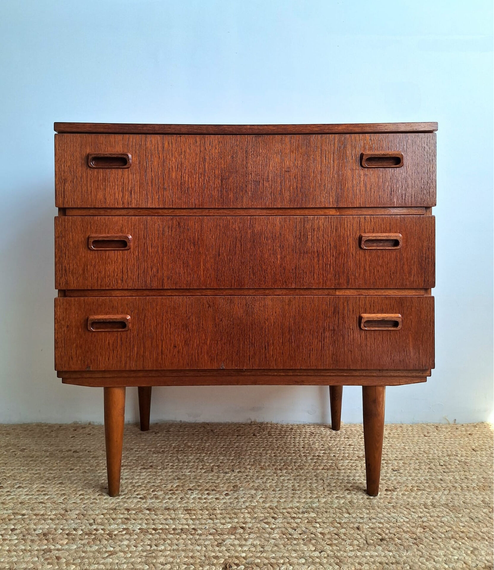 Commode scandinave vintage en teck