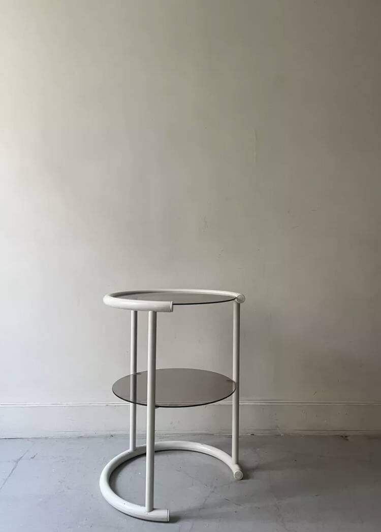 Tubular space age serving table in white metal and pink smoked glass, 1970s design