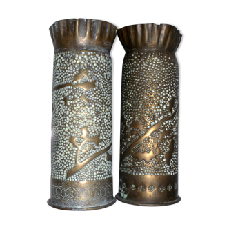 Pair of shells decorated with lily 1918