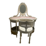 Hairdresser and her cane chair in Louis XVI style.