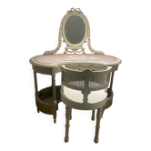 Hairdresser and her cane chair in Louis XVI style.