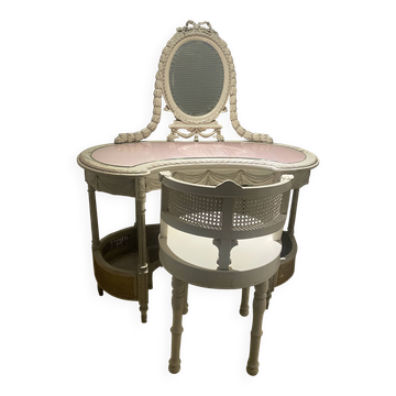 Coiffeuse et sa chaise en cannage de style Louis XVI
