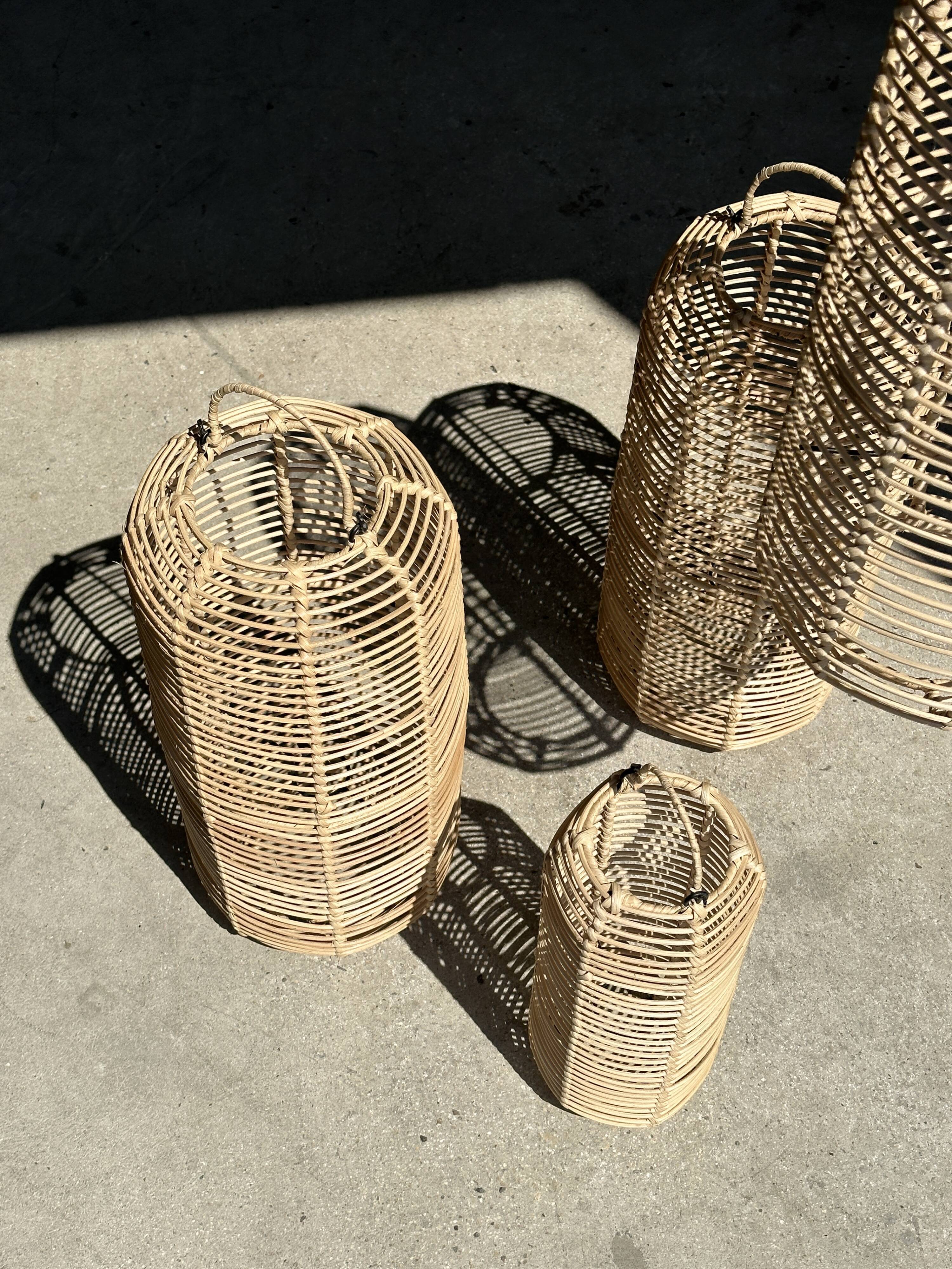 Large lantern-shaped rattan pendant lamp H50 D24