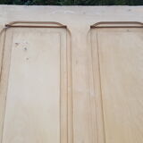 Old molded separation door