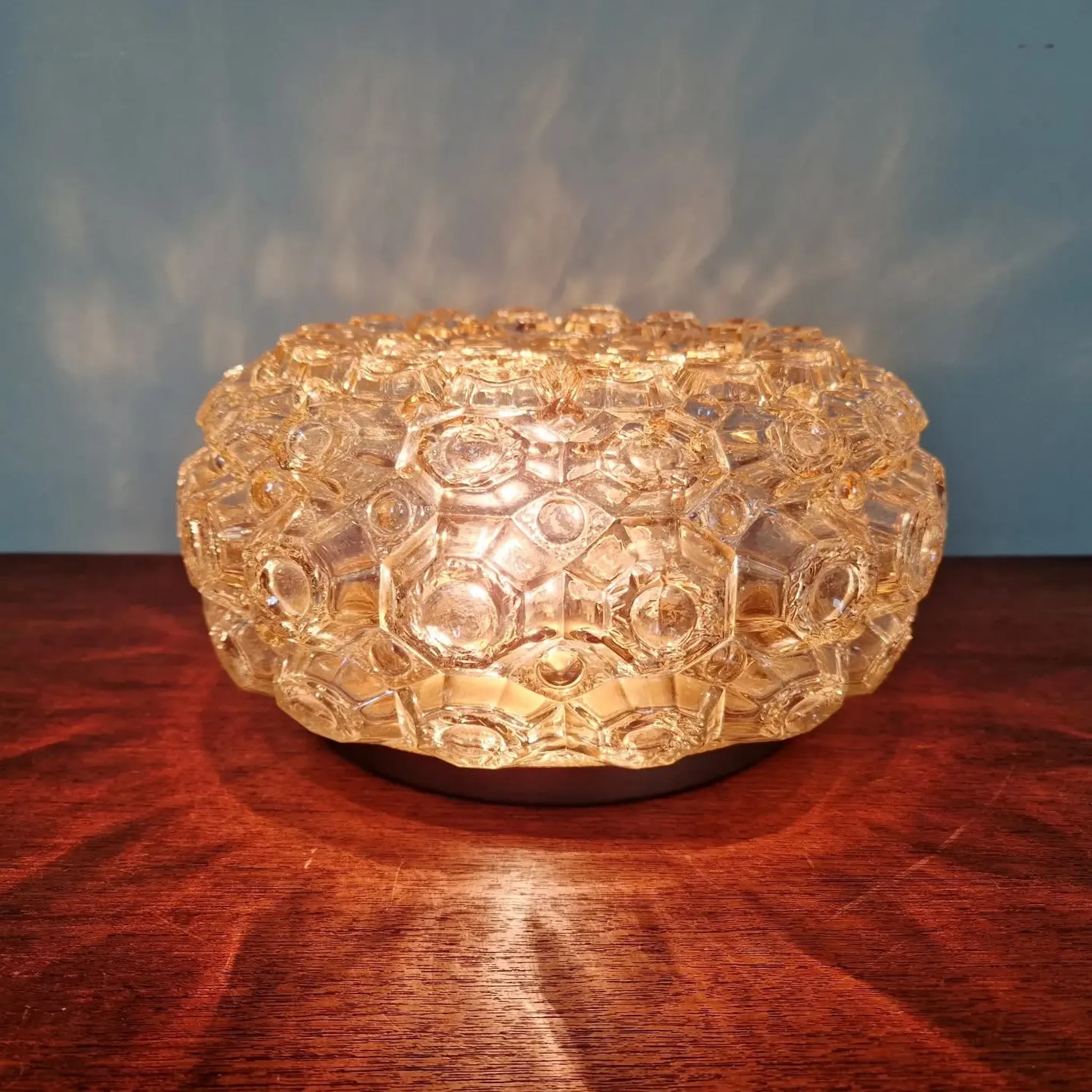 Amber honeycomb glass ceiling light, Helena Tynell, 1970