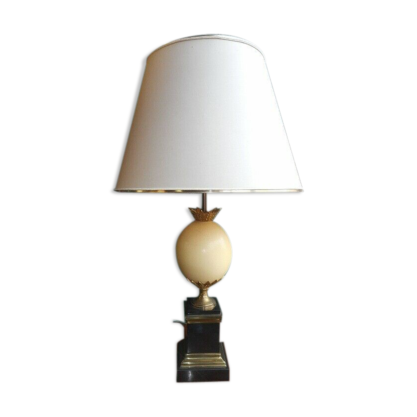 Ostrich egg lamp