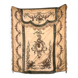 Bedspread converted into silk door with rich decorations embroidered in cinnamon, nineteenth