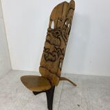 Chaise tribale sculptée à la main Afrique années 1960
