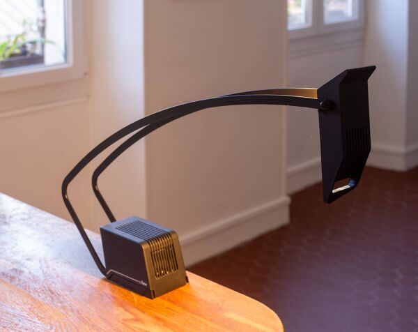 Lampe de table modèle Nutria par Fase, années 80