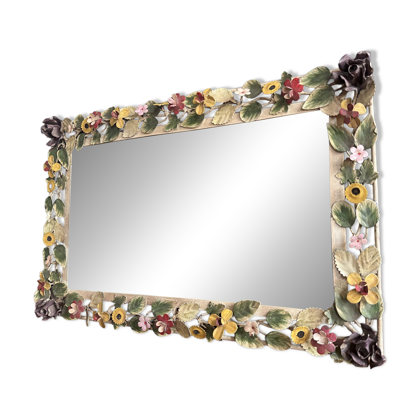 Miroir mural italien en métal fleuri polychrome, années 50